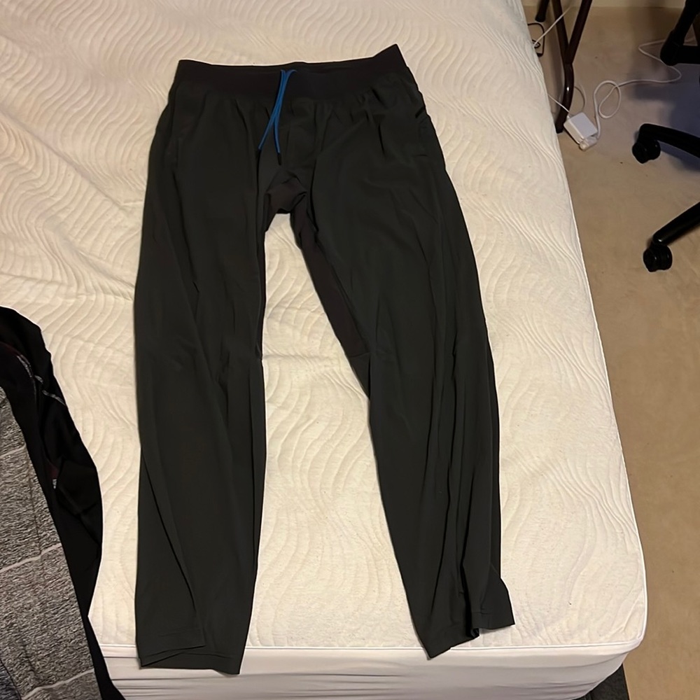Dark gray Lululemon sweatpants
